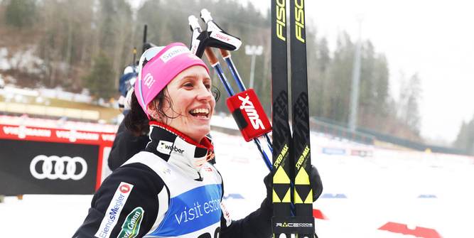 GOD:  Marit Bjørgen er god på ski. Hun kan vinne gullmedaljer i VM i Finland. 