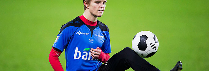  TALENT:  Martin Ødegaard er veldig god i fotball. Han skal spille for den spanske fotballklubben Real Madrid, skriver en spansk avis.