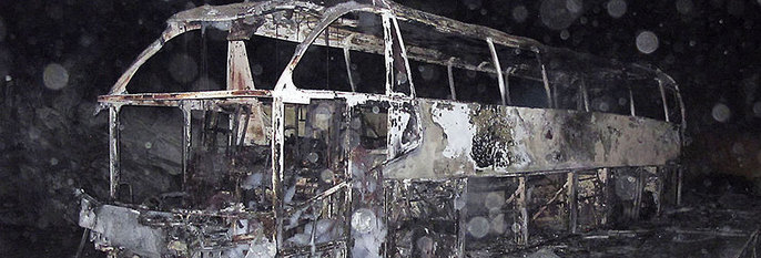  BRANT:  Denne bussen begynte å brenne inne i Gudvangatunnelen tirsdag.